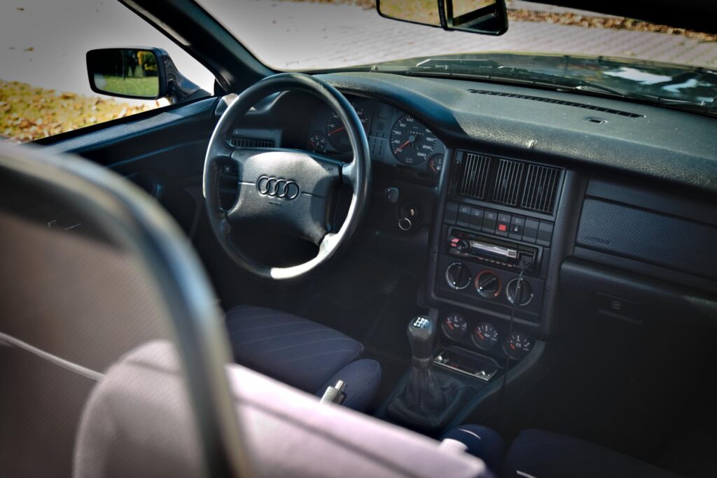 audi 80 B4 cabrio kabriolet wnętrze