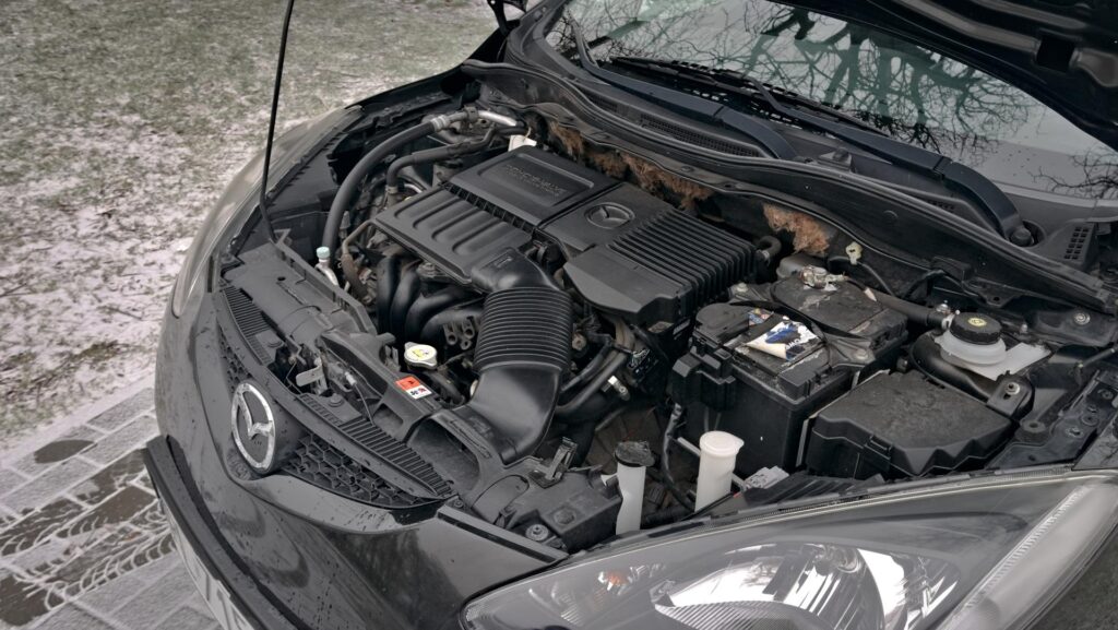 mazda 2 1.3 75 KM