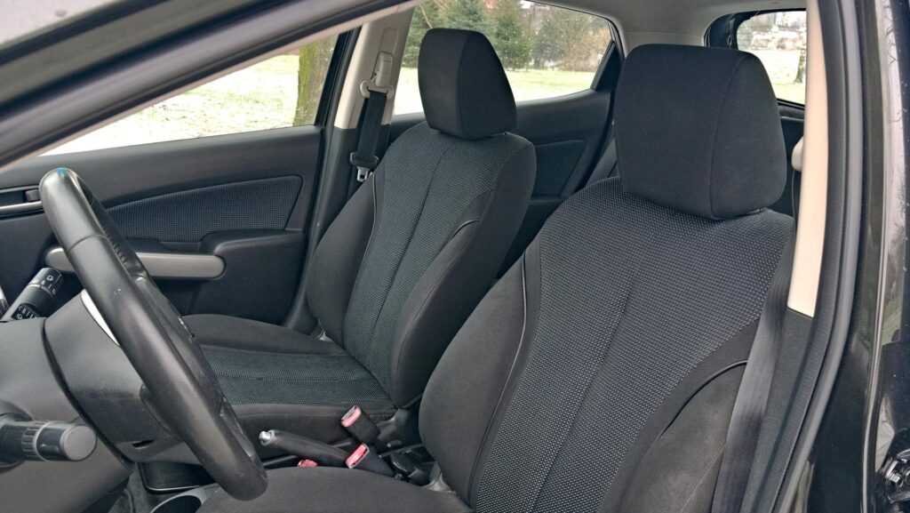 mazda 2 1.3 75 KM