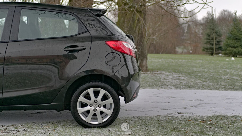 mazda 2 1.3 75 KM