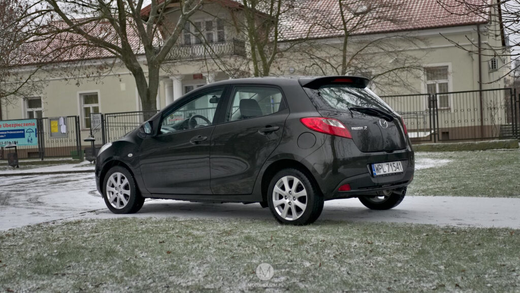 mazda 2 1.3 75 KM