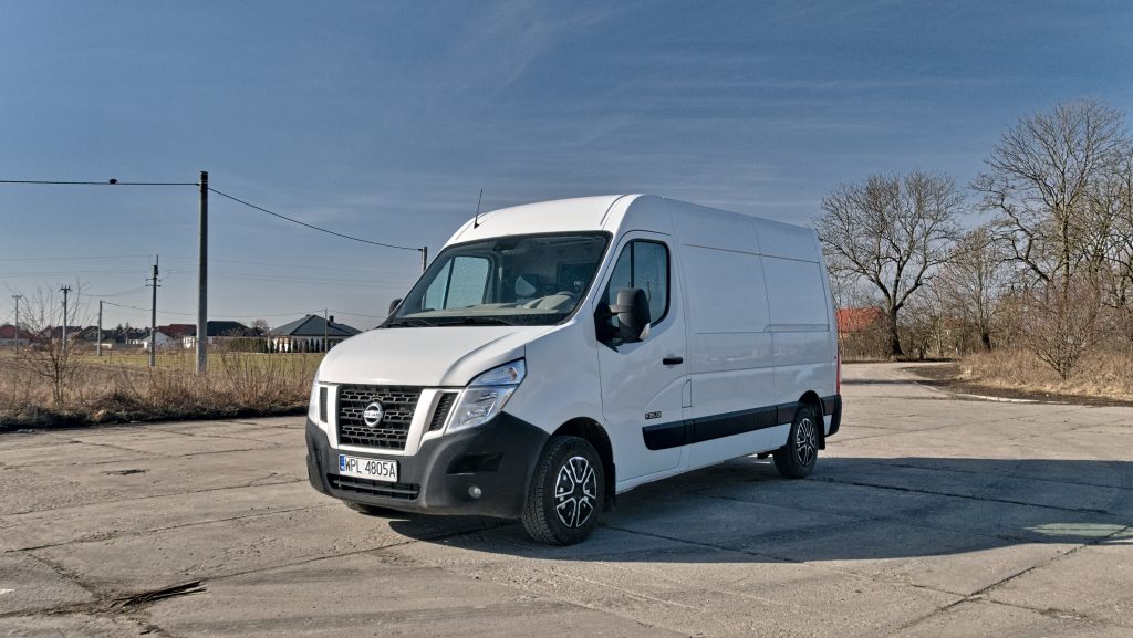 Nissan NV 400 Motoholizm
