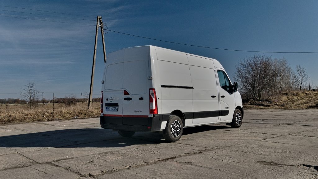 Nissan NV 400 Motoholizm