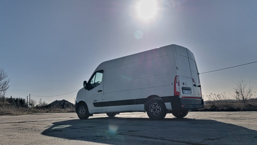 Nissan NV 400 Motoholizm