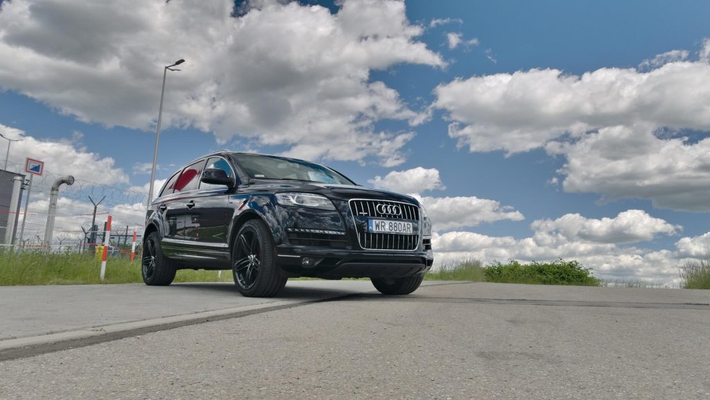 Audi Q7 Motoholizm