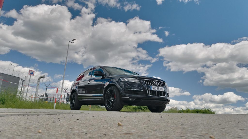Audi Q7 Motoholizm