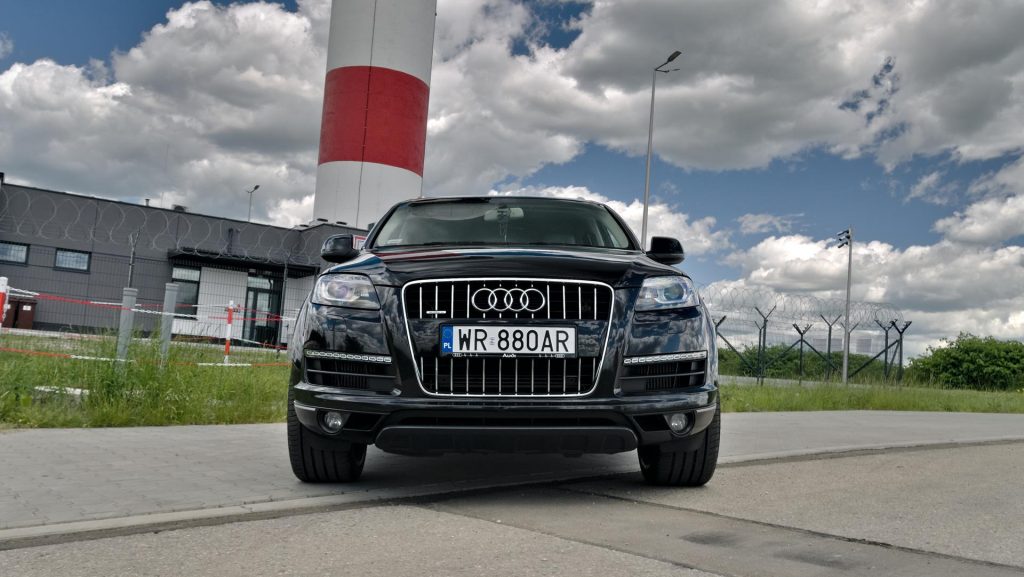 Audi Q7 Motoholizm