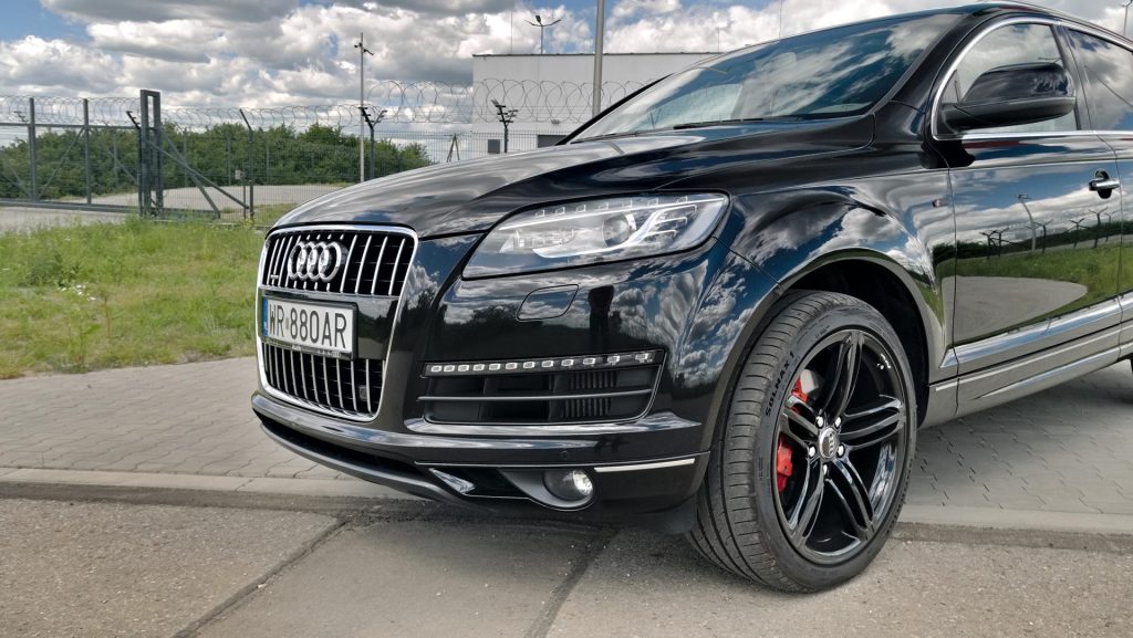 Audi Q7 Motoholizm
