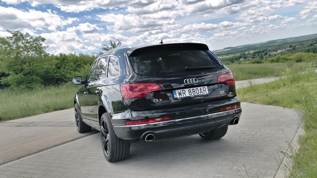 Audi Q7 Motoholizm
