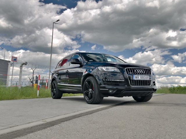 Audi Q7 Motoholizm